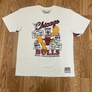 Mitchell and Ness Bulls Tee⭐️⭐️⭐️